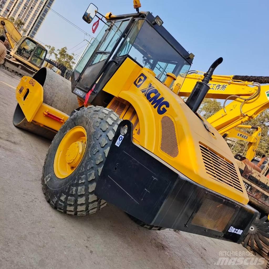 XCMG XS 142 J Compactoare monocilindrice
