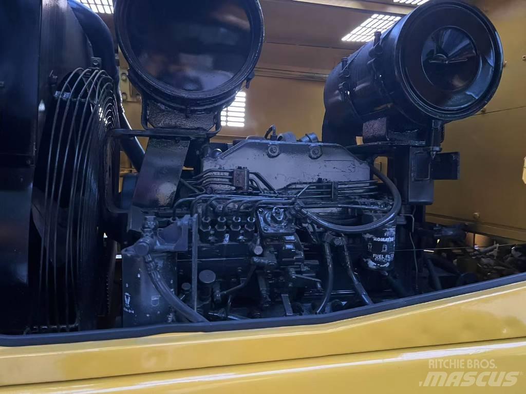 Komatsu WA320-3 Incarcator pe pneuri