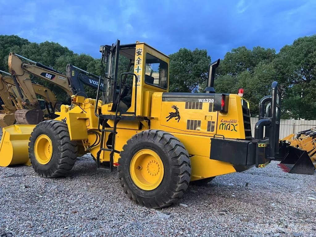 Komatsu WA320-3 Incarcator pe pneuri