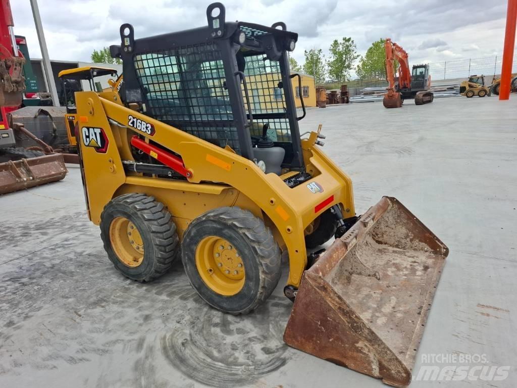 CAT 216 B 3 Mini incarcator