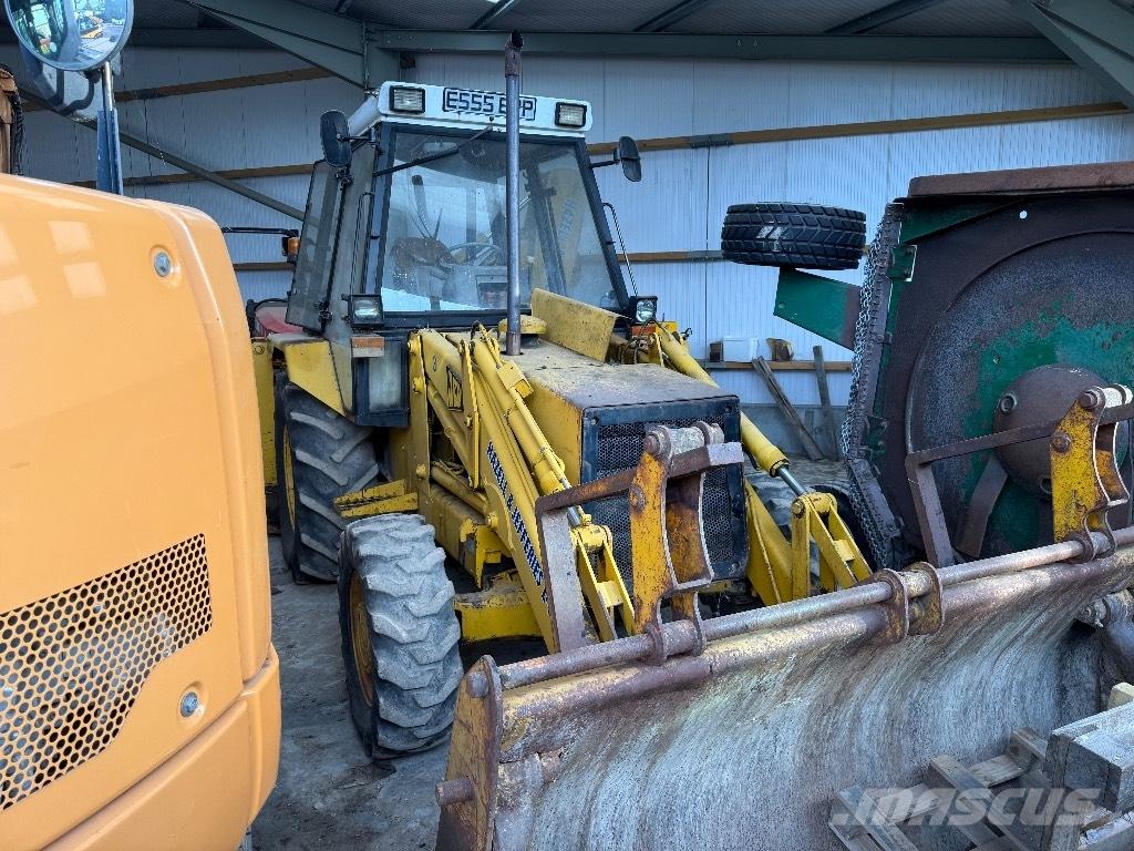 JCB 3 CX Buldoexcavatoare