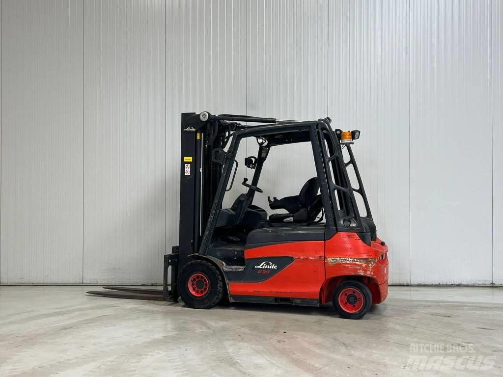 Linde E30-01 Stivuitor electric