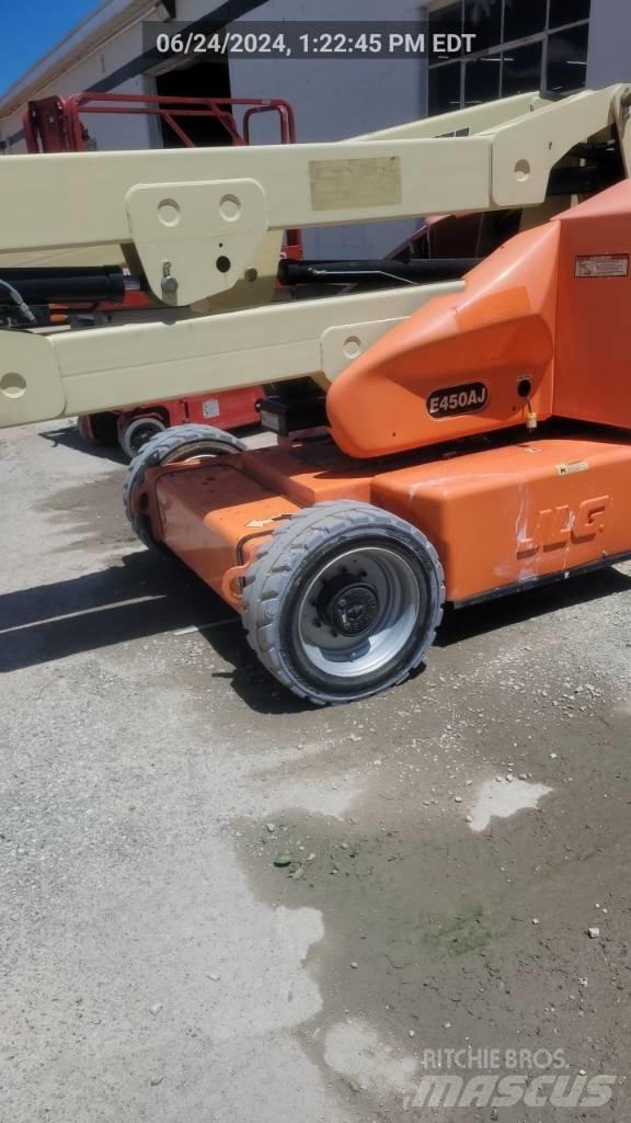 JLG E 450 AJ Nacele cu brat articulat