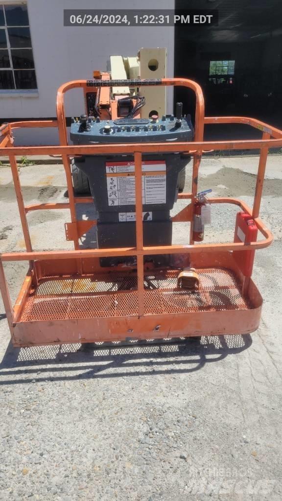JLG E 450 AJ Nacele cu brat articulat