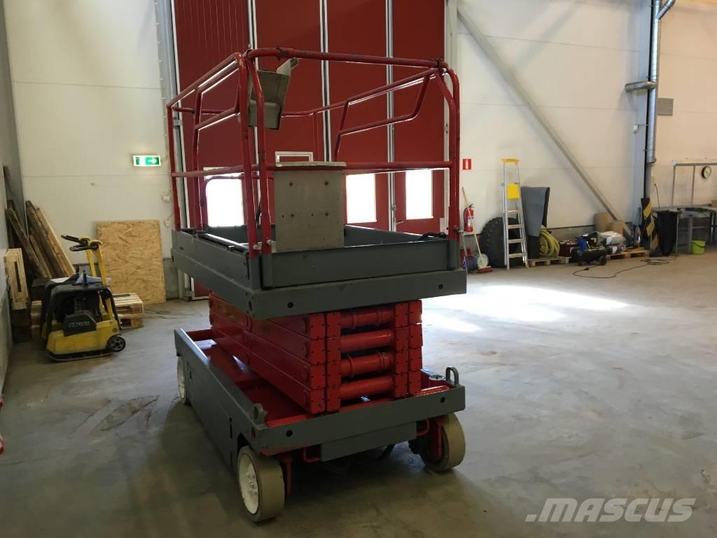 UpRight X32N Platforme aeriene montate pe remorca