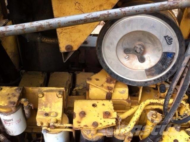 Komatsu D 155 A-3 Buldozere pe senile