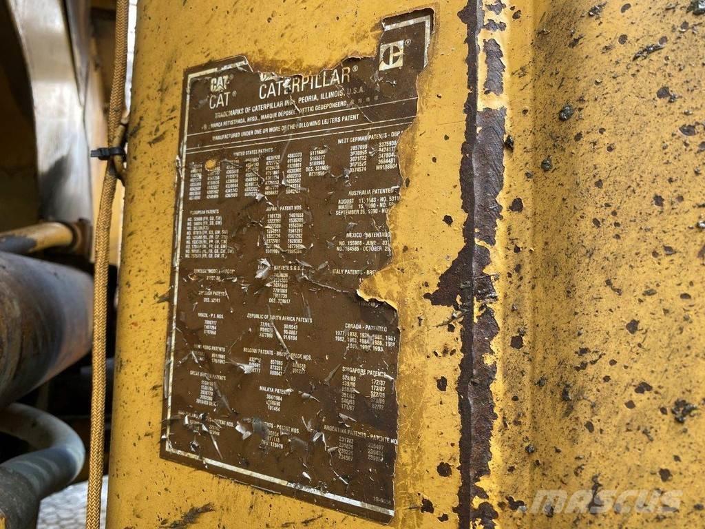 CAT 992 D NVT Incarcator pe pneuri