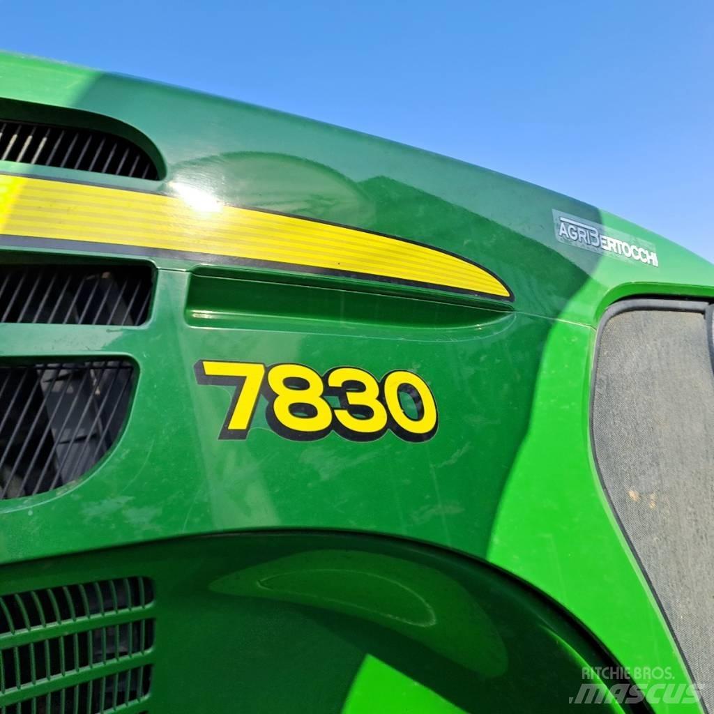 John Deere 7830 Tractoare