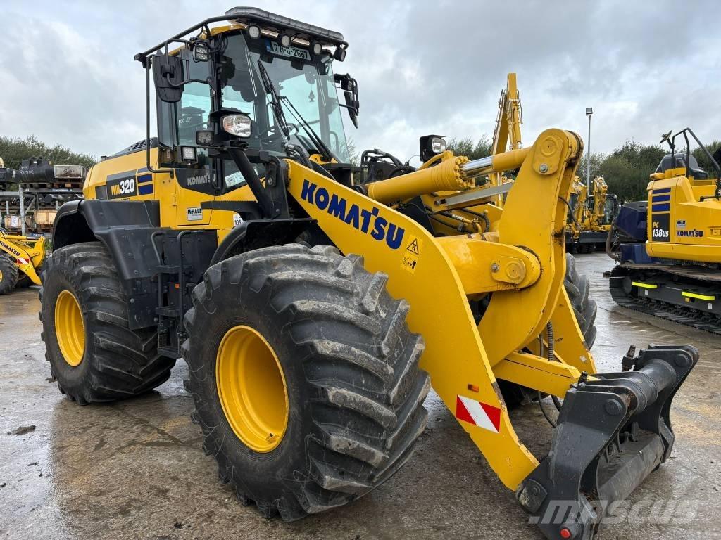 Komatsu WA320-8 Incarcator pe pneuri