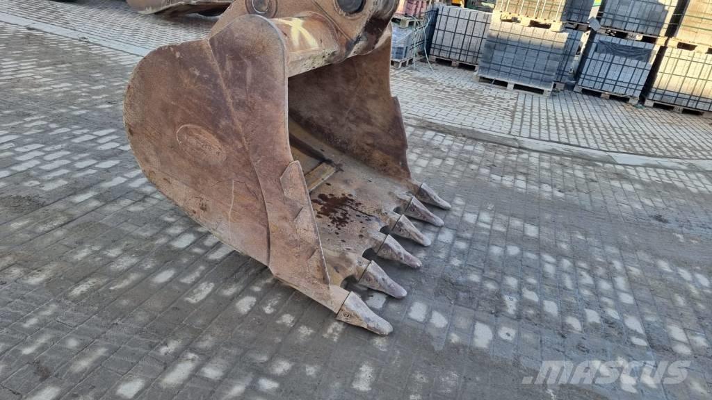 Komatsu PC 210 LC Excavatoare pe șenile
