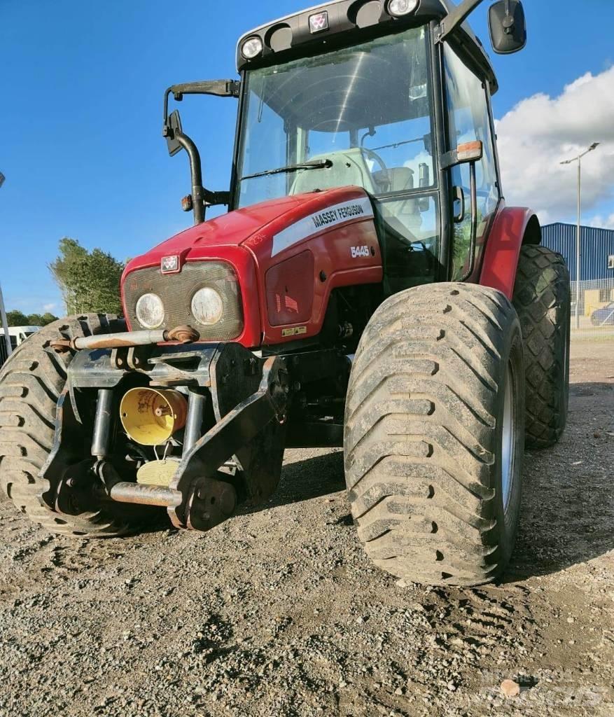 Massey Ferguson 5445 Tractoare