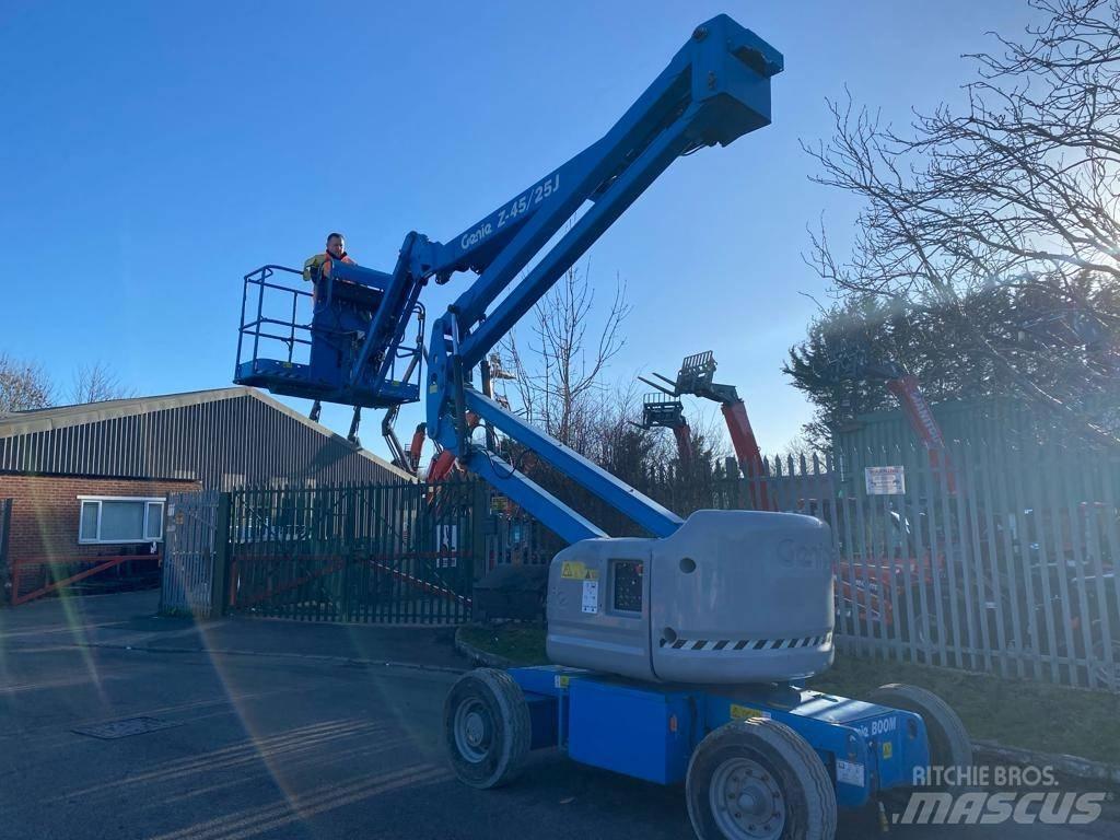 Genie Z 45/25 J BI Nacele cu brat articulat