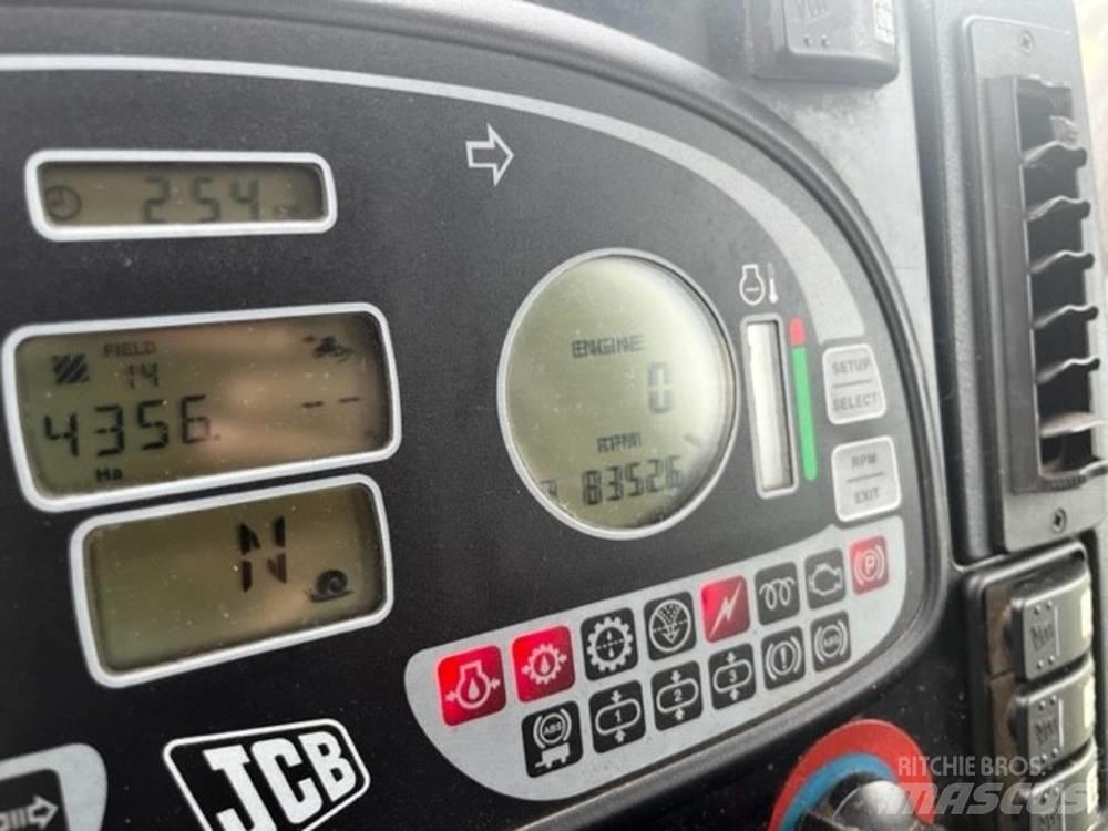 JCB Fastrac 2155 Tractoare