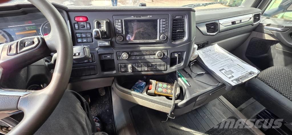 Scania R 500 Camion cu carlig de ridicare