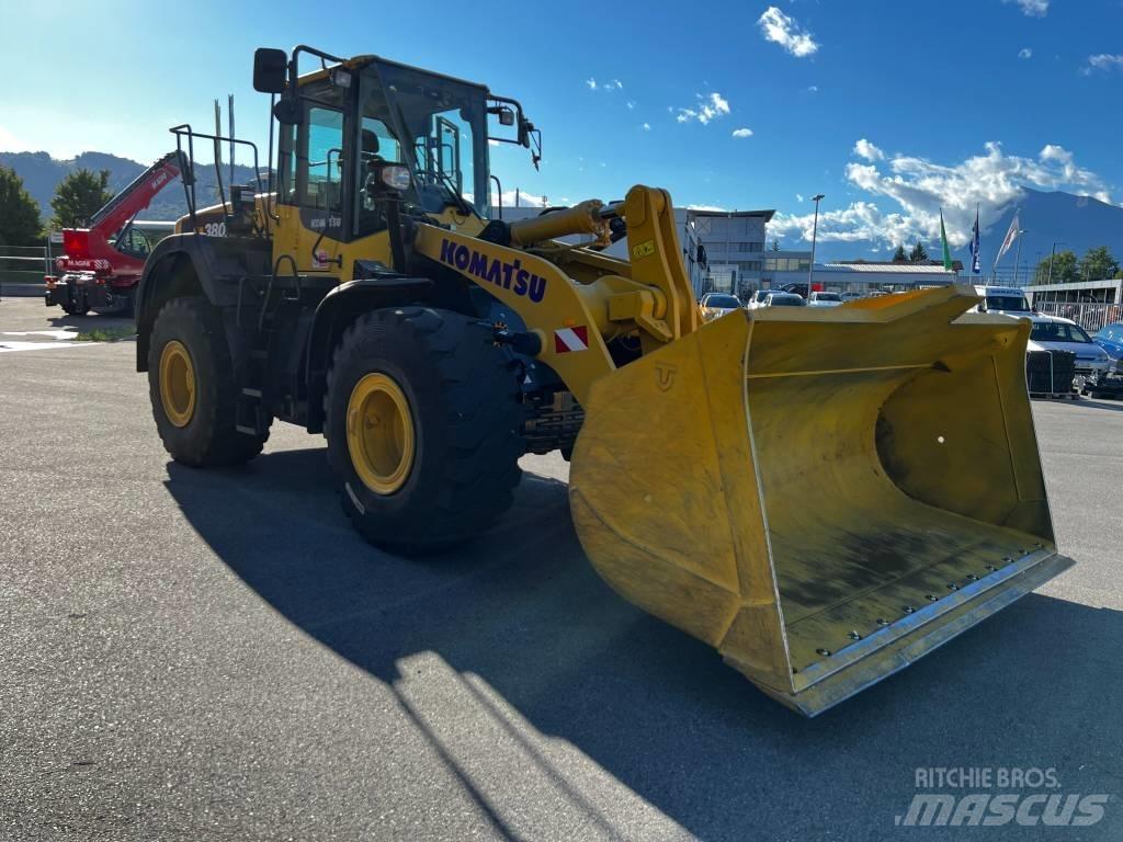 Komatsu WA380-8E0 Incarcator pe pneuri
