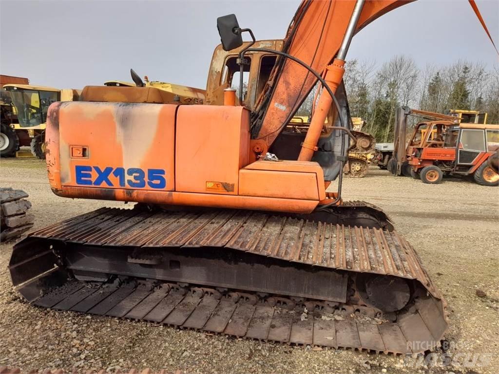 Hitachi EX135 Tractoare