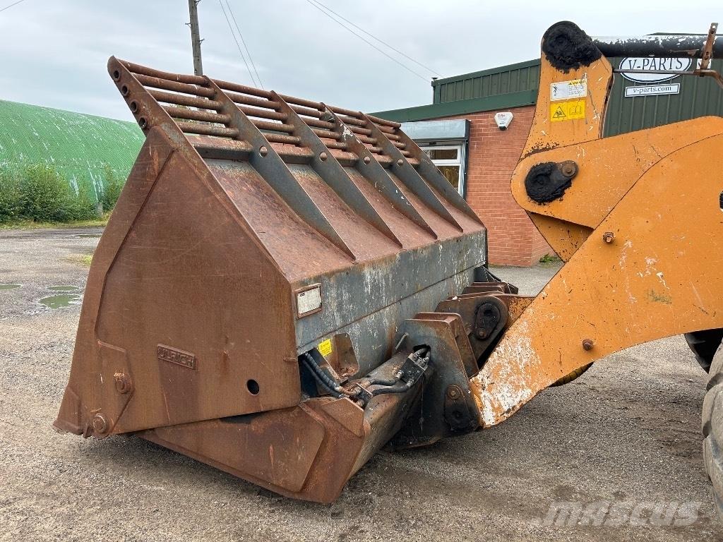 CASE 921F XR Incarcator pe pneuri