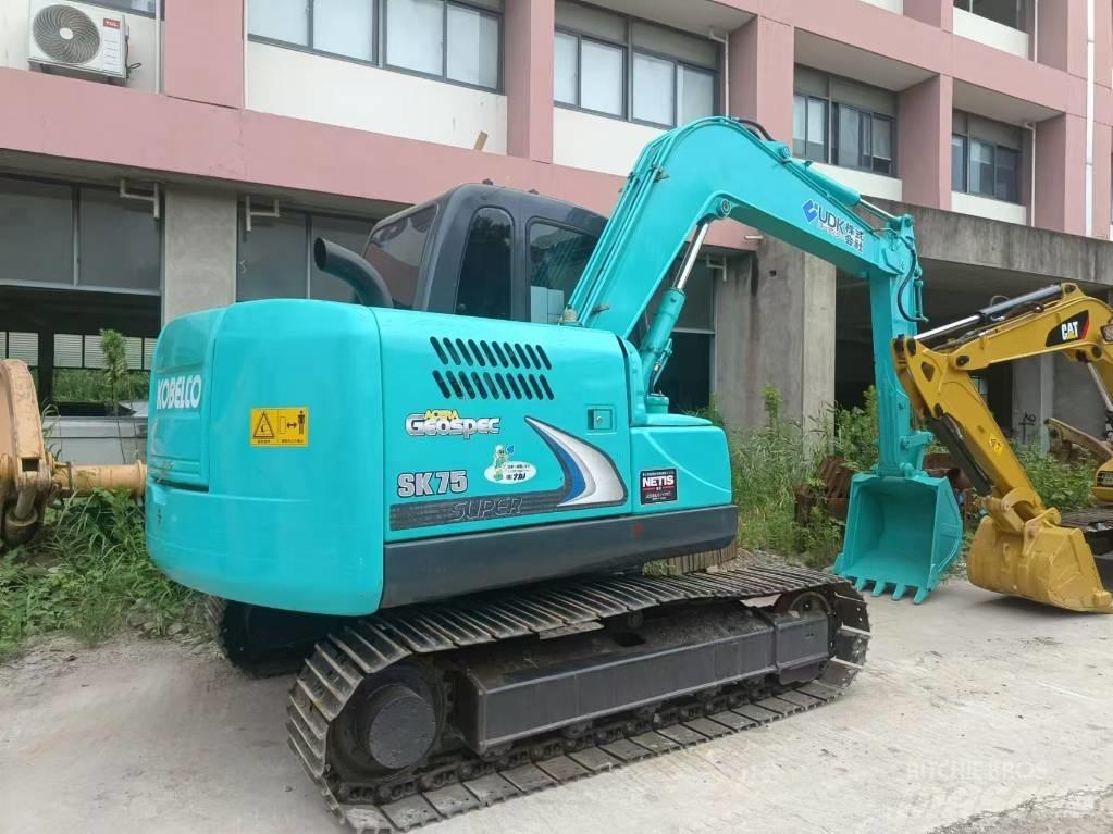 Kobelco SK 75 Excavatoare 7t - 12t