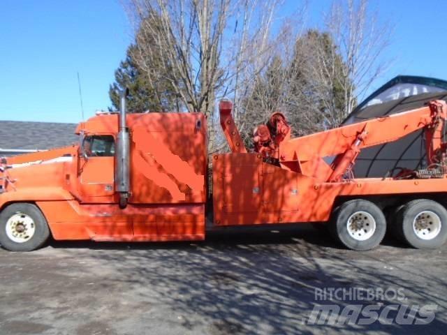 Freightliner FLD 120 Vehicule de recuperare