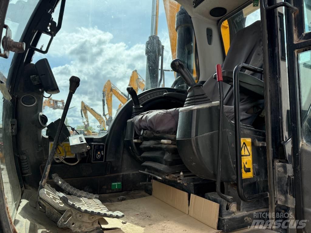 JCB JS 360 LC HRD Excavatoare pe șenile
