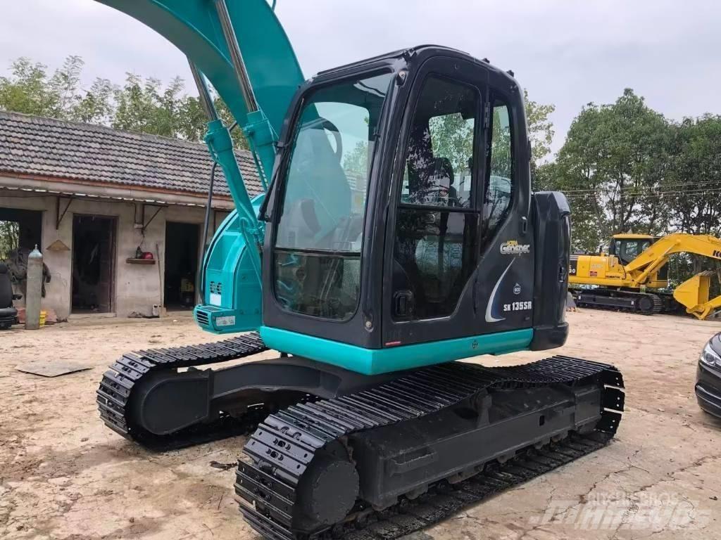 Kobelco SK 135 Excavatoare pe șenile
