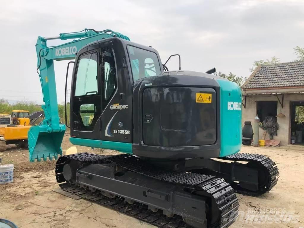 Kobelco SK 135 Excavatoare pe șenile
