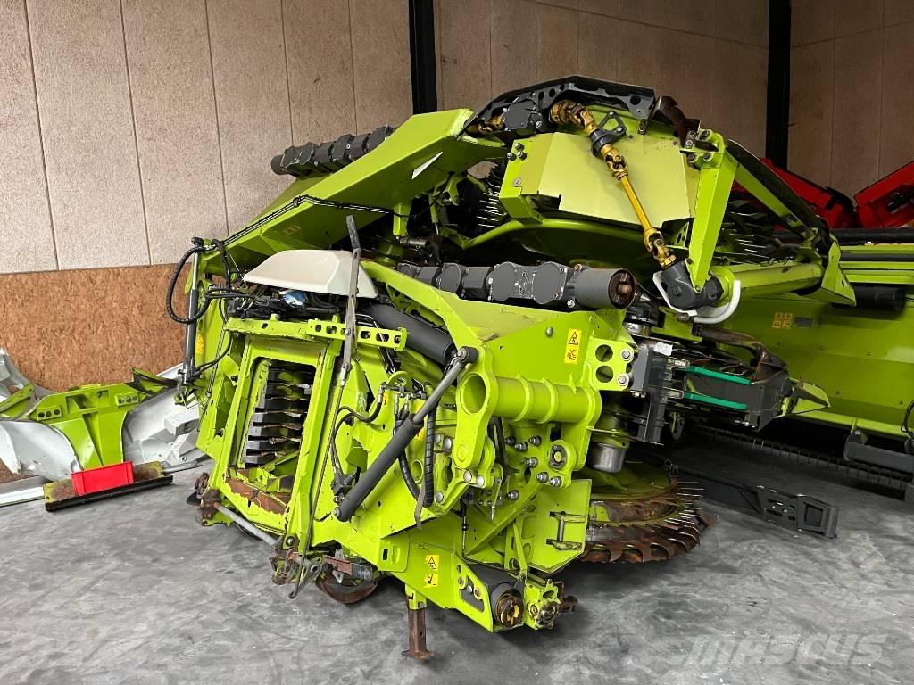 CLAAS Orbis 900 Combine capete pentru culegatoare