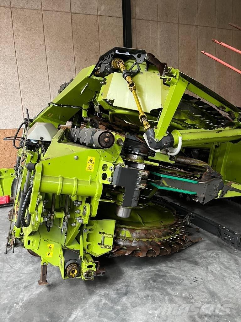CLAAS Orbis 900 Combine capete pentru culegatoare