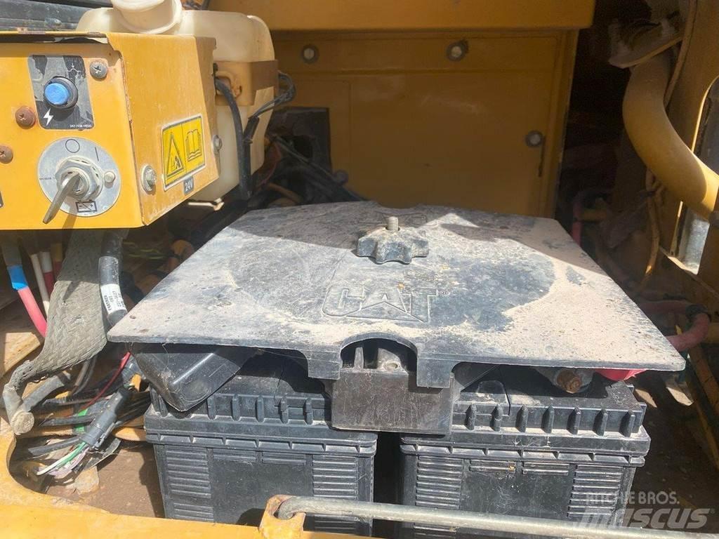 CAT 324 D NVT Excavatoare pe șenile
