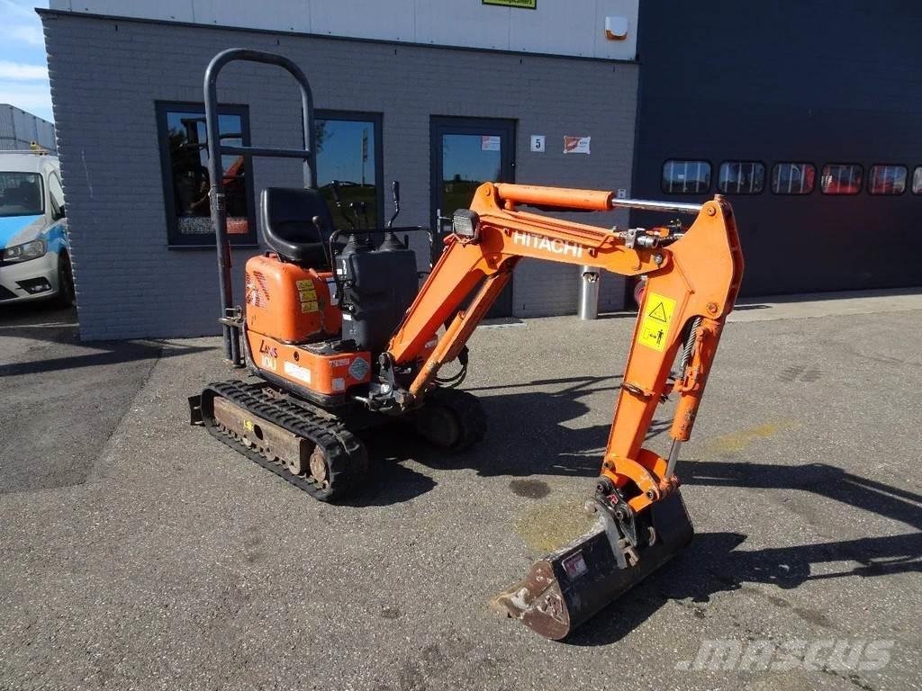 Hitachi ZX10U Mini excavatoare < 7t
