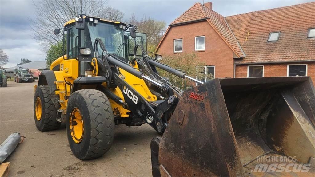 JCB 427 agri Incarcator pe pneuri