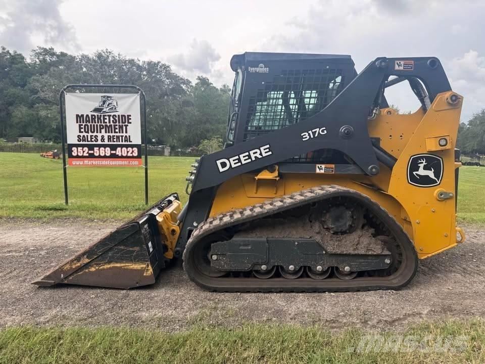John Deere 317 Mini incarcator