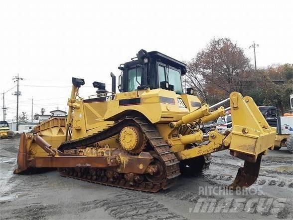 CAT D8T Buldozere pe senile
