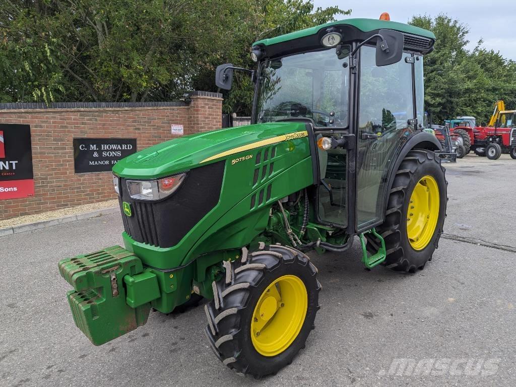 John Deere 5075GN Tractoare
