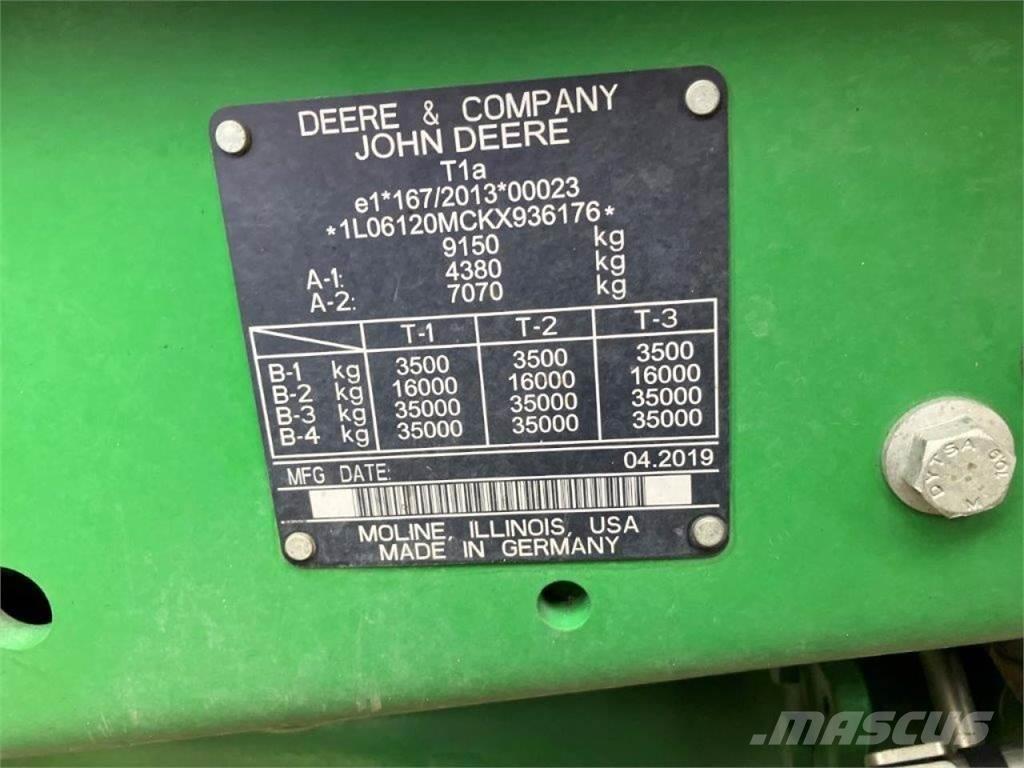 John Deere 6120M Tractoare