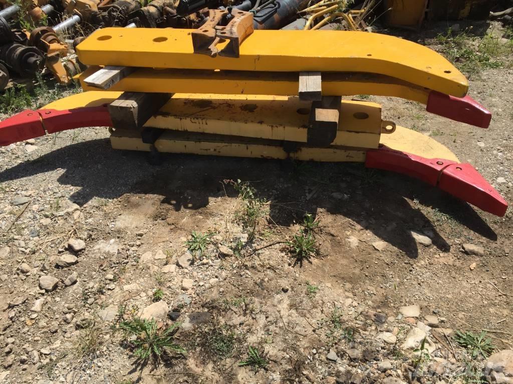 CAT D9N Buldozere pe senile
