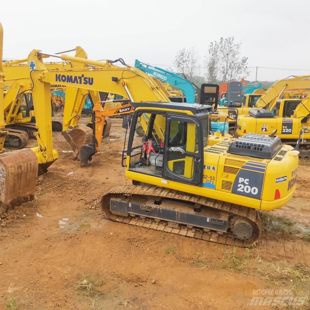 Komatsu PC200-8 Excavatoare pe șenile
