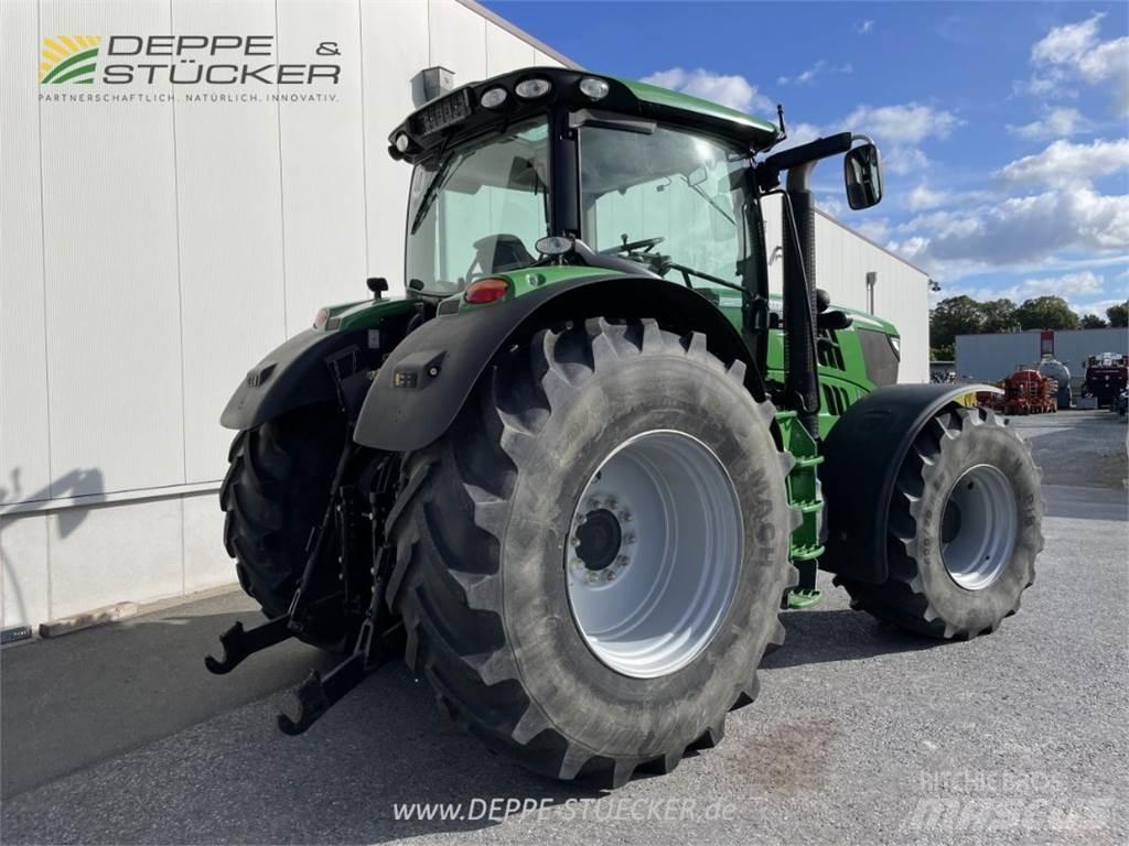 John Deere 6210R Tractoare