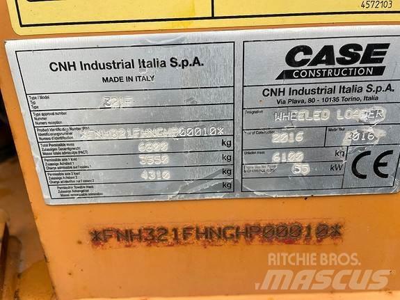 CASE 321f Incarcator pe pneuri