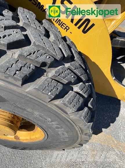 CAT 906hl Incarcator pe pneuri