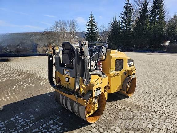 CAT CB24B Pavatoare asfalt