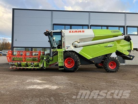 CLAAS Tucano 430 Combine de secerat