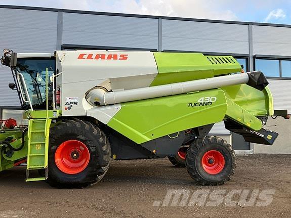 CLAAS Tucano 430 Combine de secerat