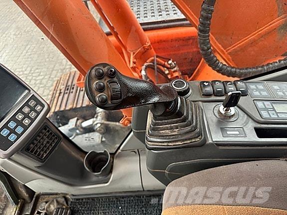 Doosan DX140LC Excavatoare pe șenile
