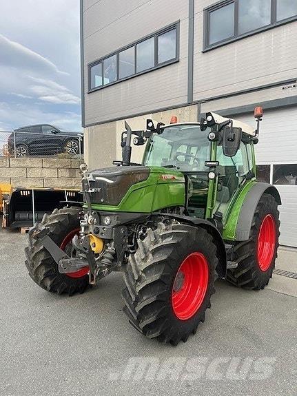 Fendt 211 Tractoare