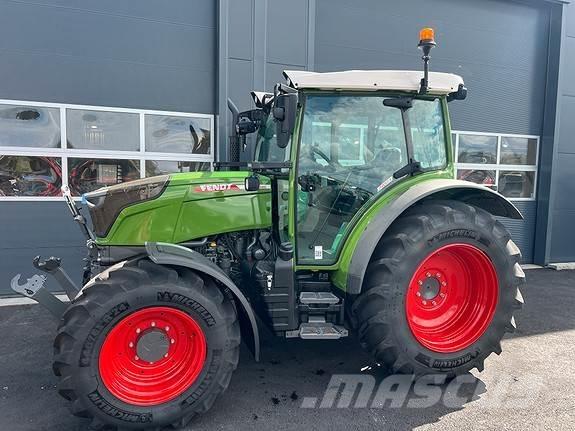 Fendt 211 Profi+ Tractoare