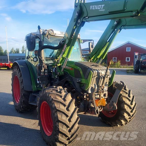 Fendt 211 Vario Tractoare
