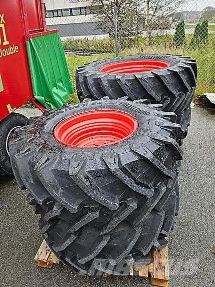 Fendt 300 Tractoare