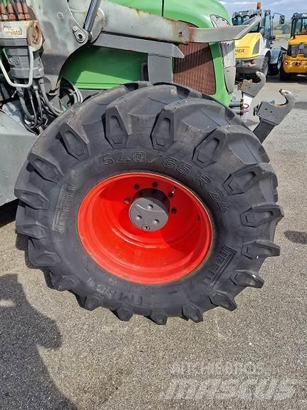 Fendt 411 Vario Tractoare