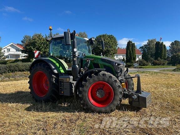 Fendt 620 VARIO Tractoare